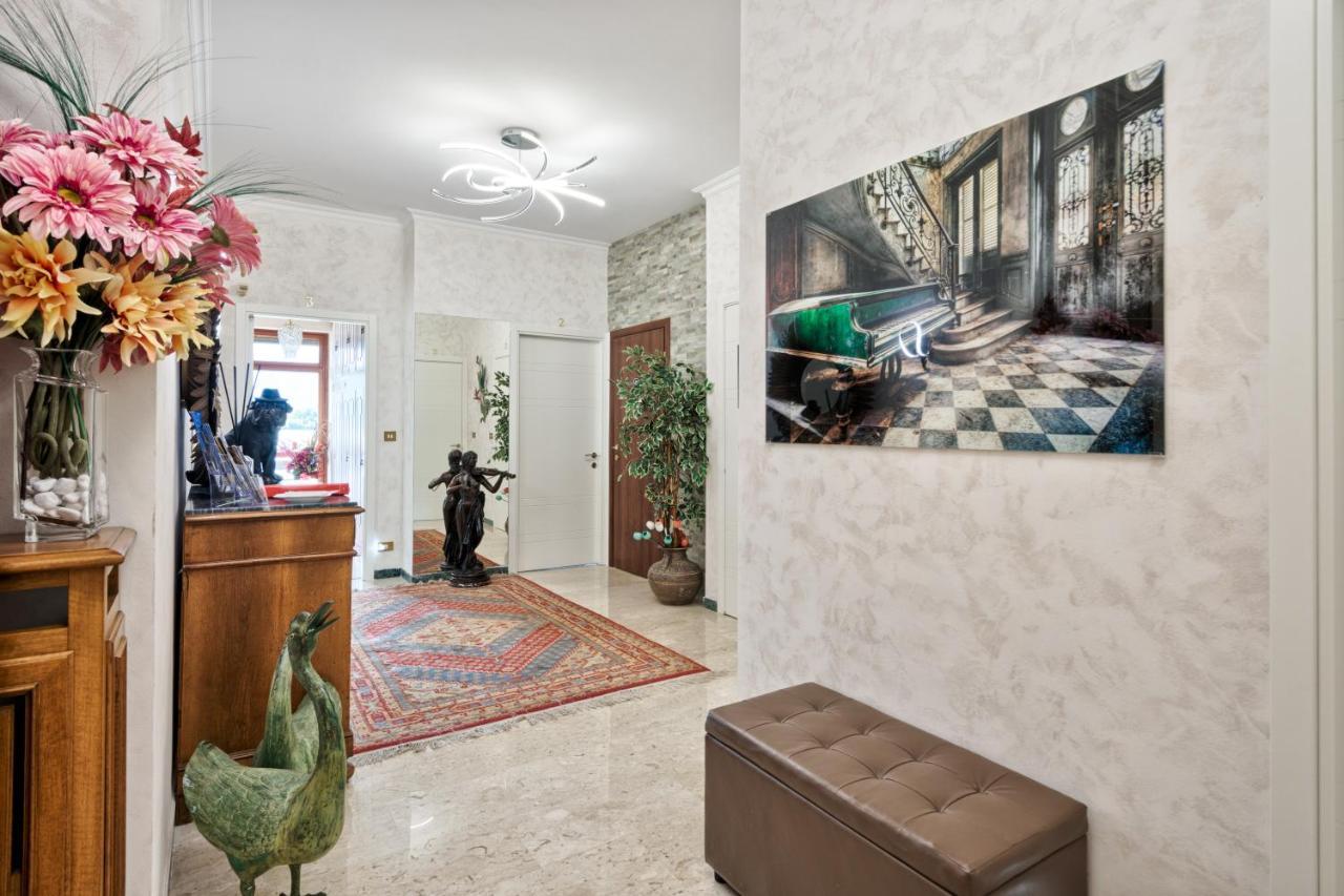 B&B In Riva Al Lago Avigliana Ngoại thất bức ảnh